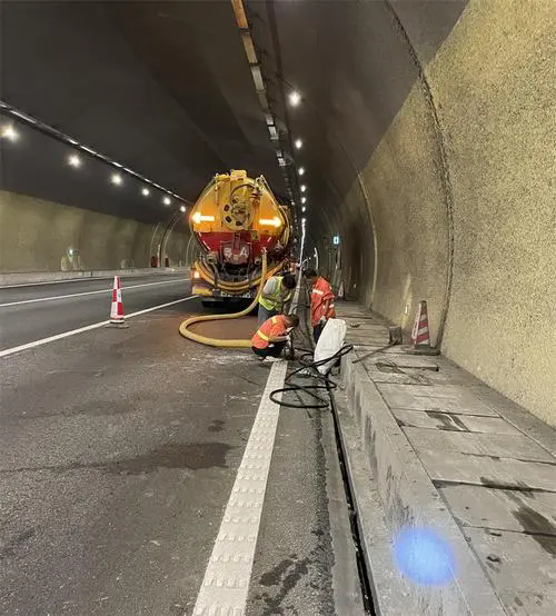 寿光隧道排水渠清淤